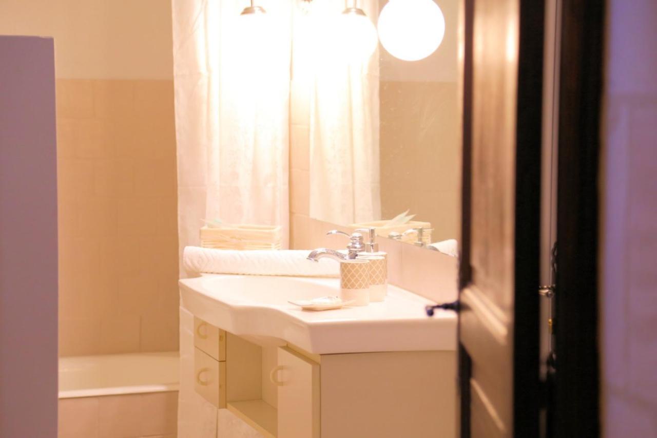 Chateau Du Bu Anctoville Room photo