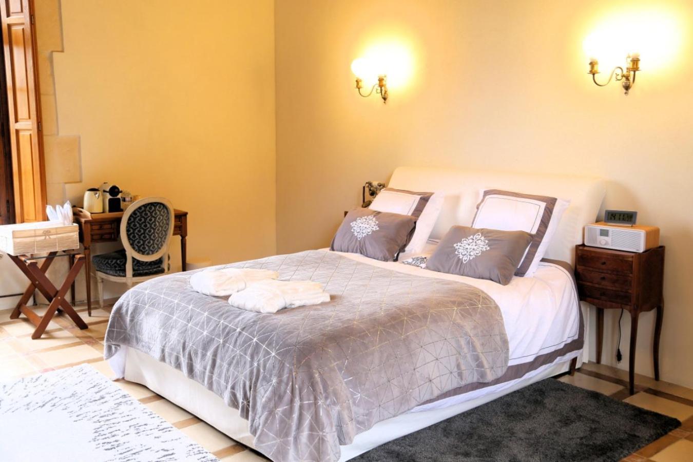 Chateau Du Bu Anctoville Room photo